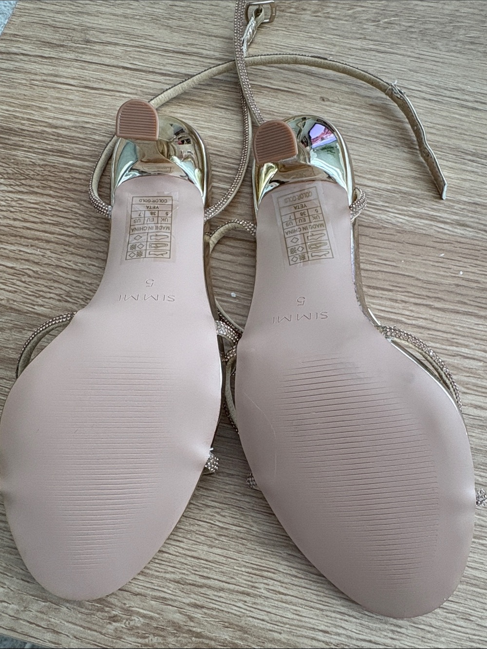 ASOS - Simmi London Gold Heels - Picture 2 of 3